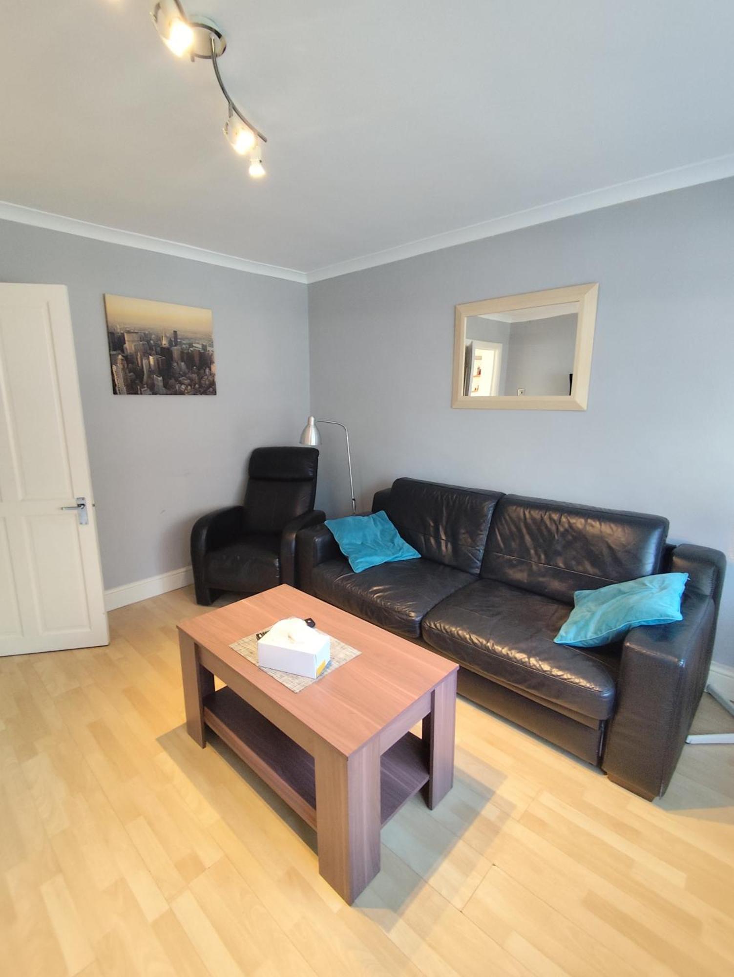 Ferienwohnung 2 Bed Flat Near Station With Parking&Comgarden Sutton  Exterior foto